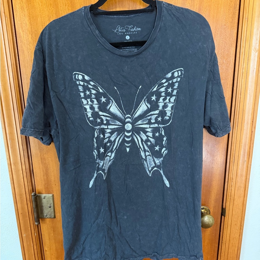 Women’s Butterfly Graphic Tee